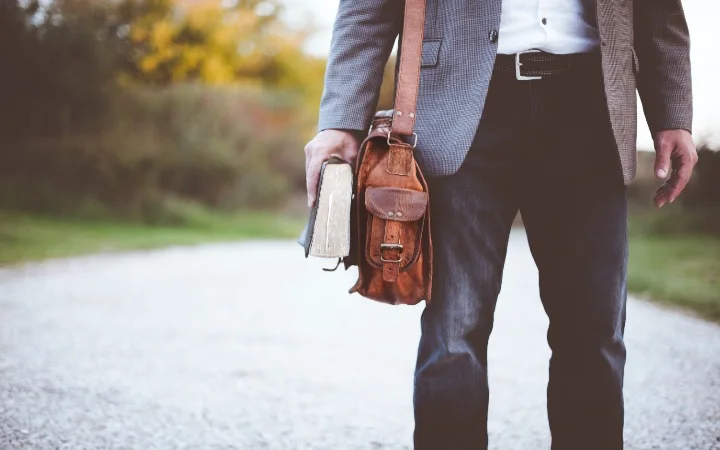 A more excellent way: 1 Corinthians 13 the way it should be interpreted